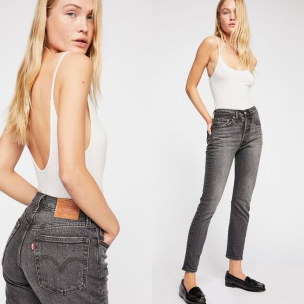 Levi's 501s Women's Straight Leg Jeans in Washed Black